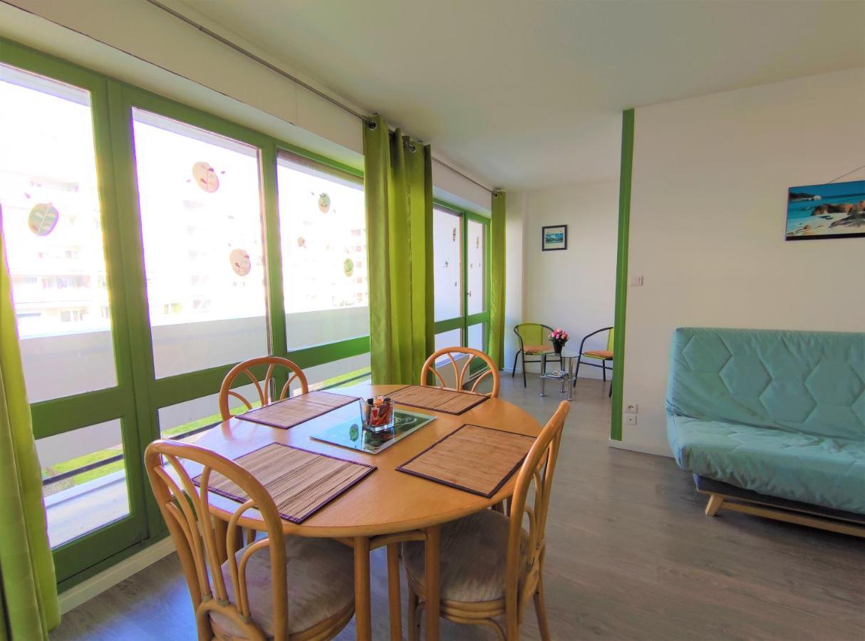 6 Appartements Et 4 Adresses A Mi-Chemin Entre Le Vieux Port Et L Ile De Re La Rochelle  Bagian luar foto