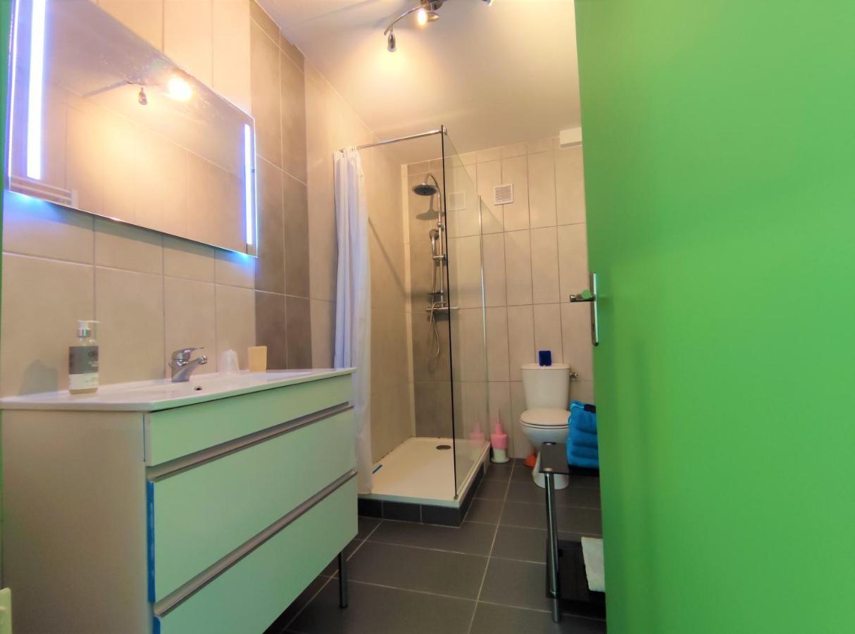 6 Appartements Et 4 Adresses A Mi-Chemin Entre Le Vieux Port Et L Ile De Re La Rochelle  Bagian luar foto