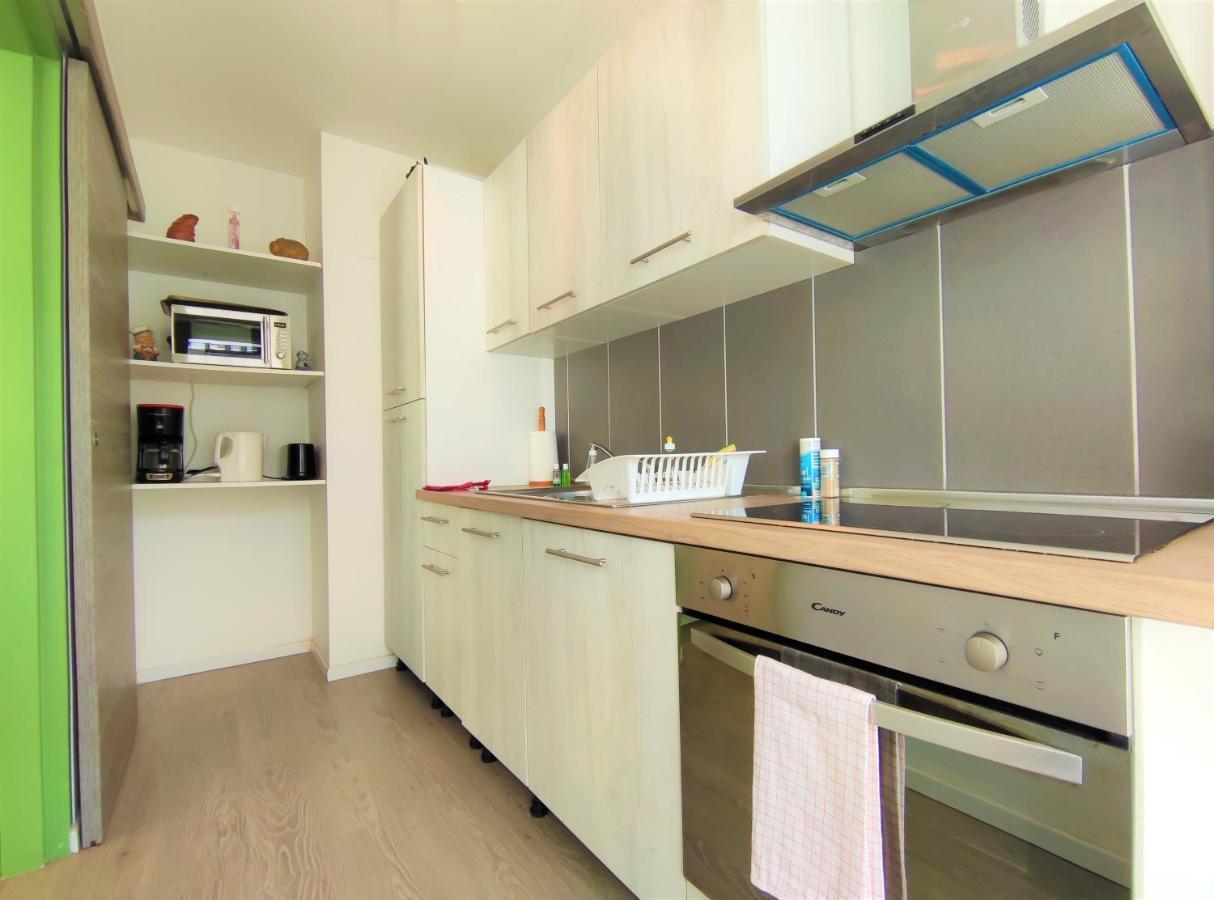 6 Appartements Et 4 Adresses A Mi-Chemin Entre Le Vieux Port Et L Ile De Re La Rochelle  Bagian luar foto