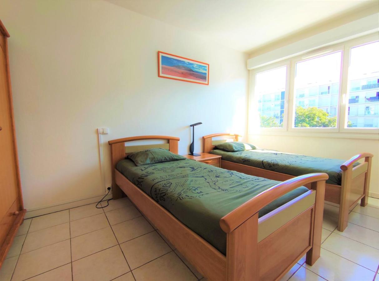 6 Appartements Et 4 Adresses A Mi-Chemin Entre Le Vieux Port Et L Ile De Re La Rochelle  Bagian luar foto
