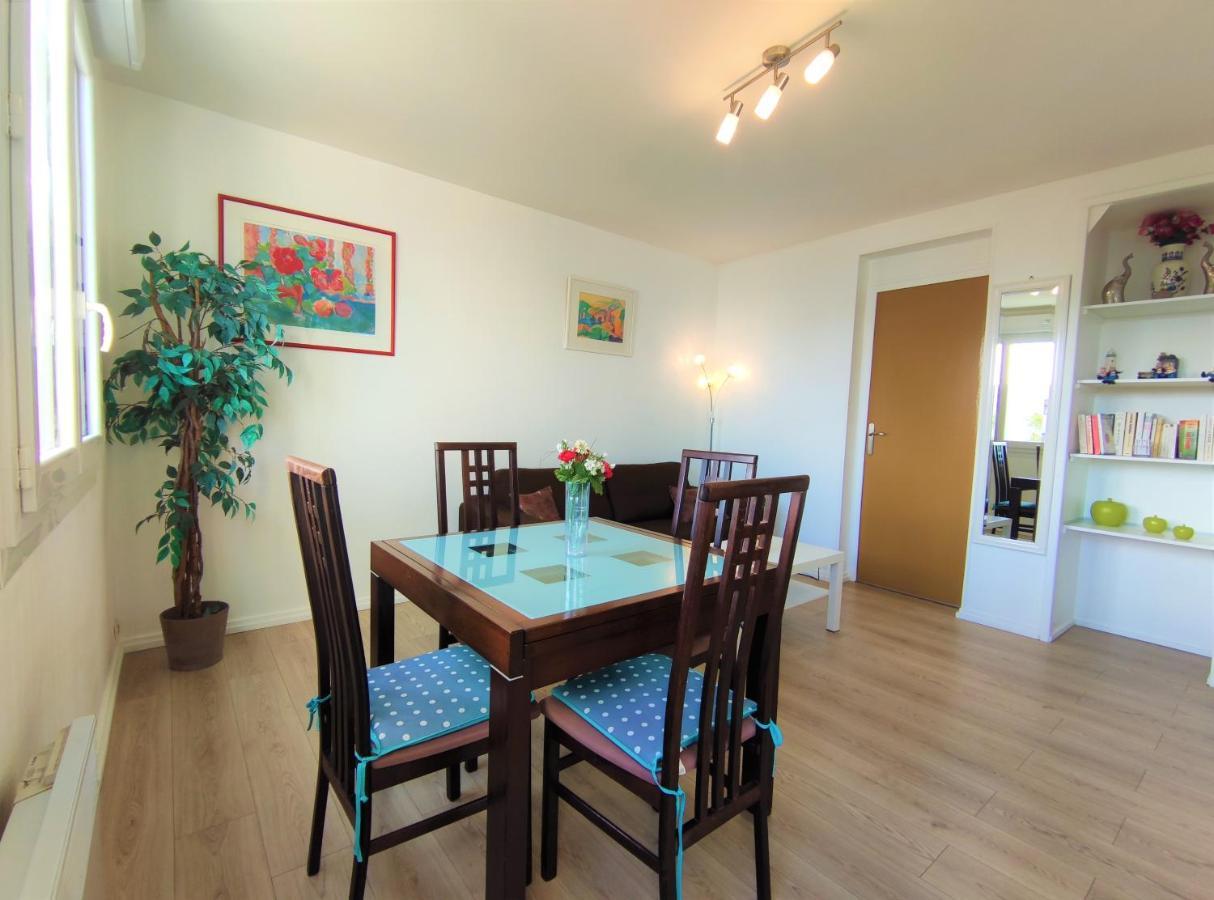 6 Appartements Et 4 Adresses A Mi-Chemin Entre Le Vieux Port Et L Ile De Re La Rochelle  Bagian luar foto