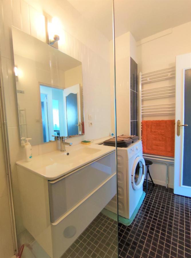 6 Appartements Et 4 Adresses A Mi-Chemin Entre Le Vieux Port Et L Ile De Re La Rochelle  Bagian luar foto