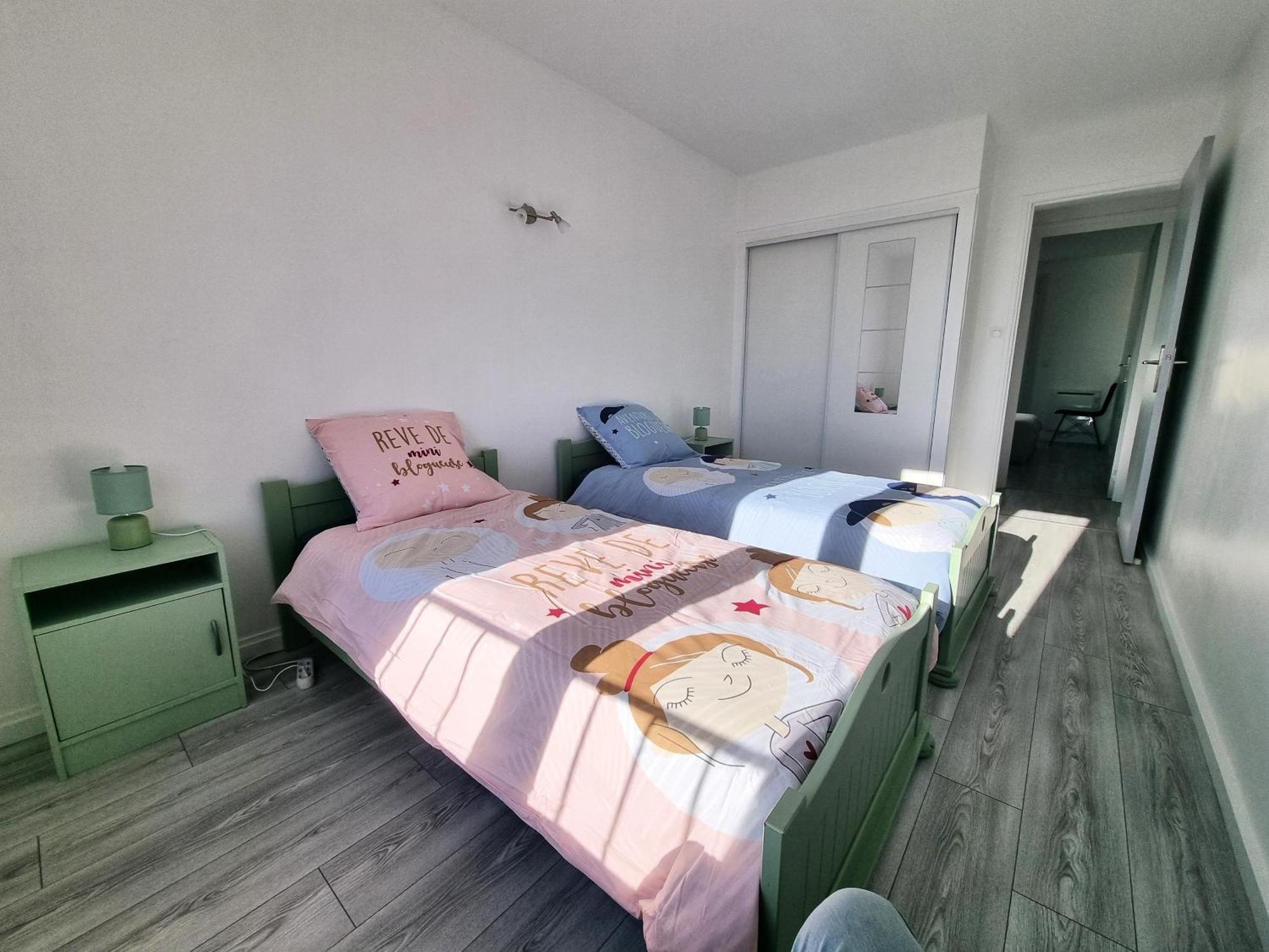 6 Appartements Et 4 Adresses A Mi-Chemin Entre Le Vieux Port Et L Ile De Re La Rochelle  Bagian luar foto