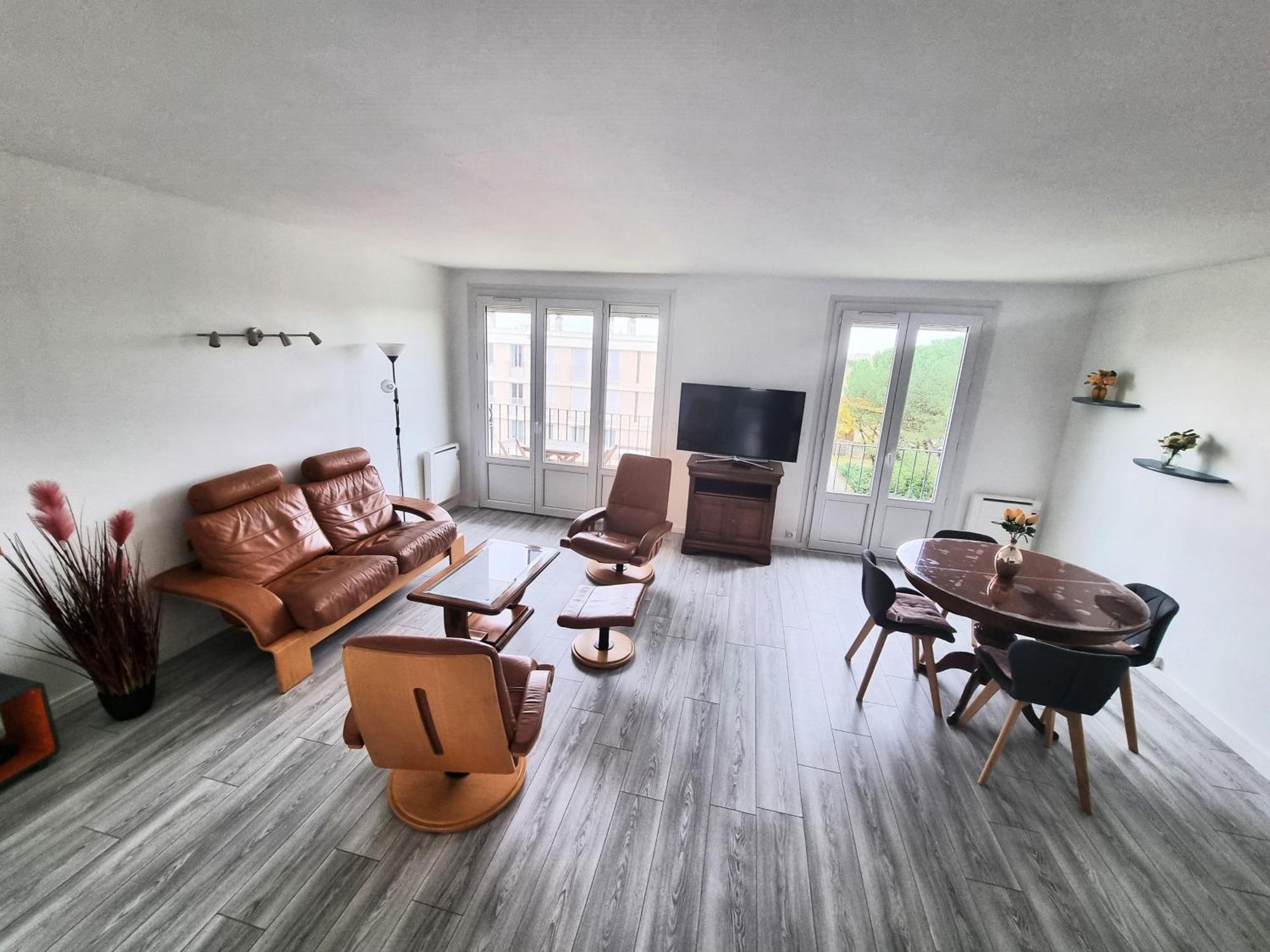 6 Appartements Et 4 Adresses A Mi-Chemin Entre Le Vieux Port Et L Ile De Re La Rochelle  Bagian luar foto